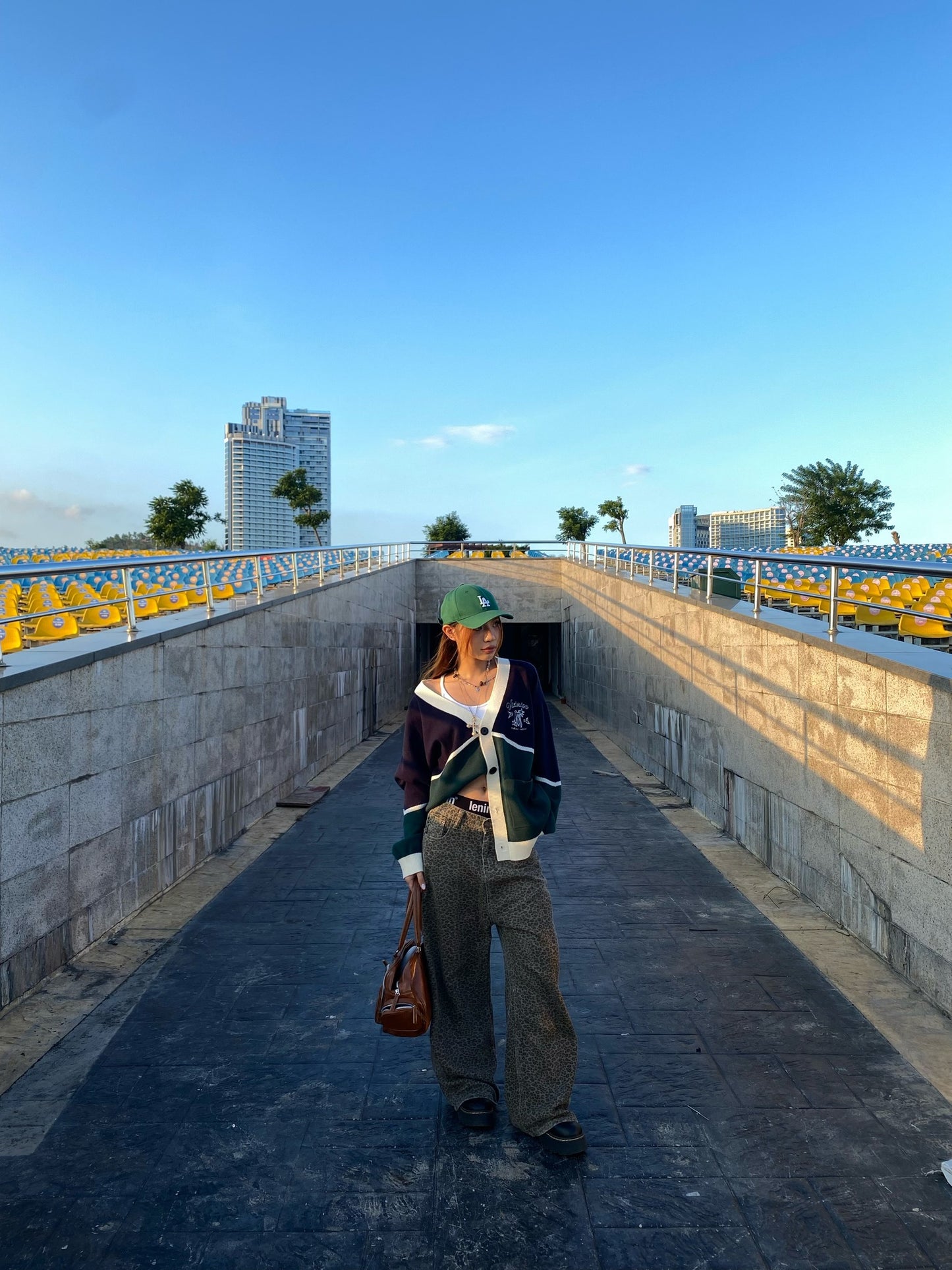 VICTORIAN GLORY CARDIGAN