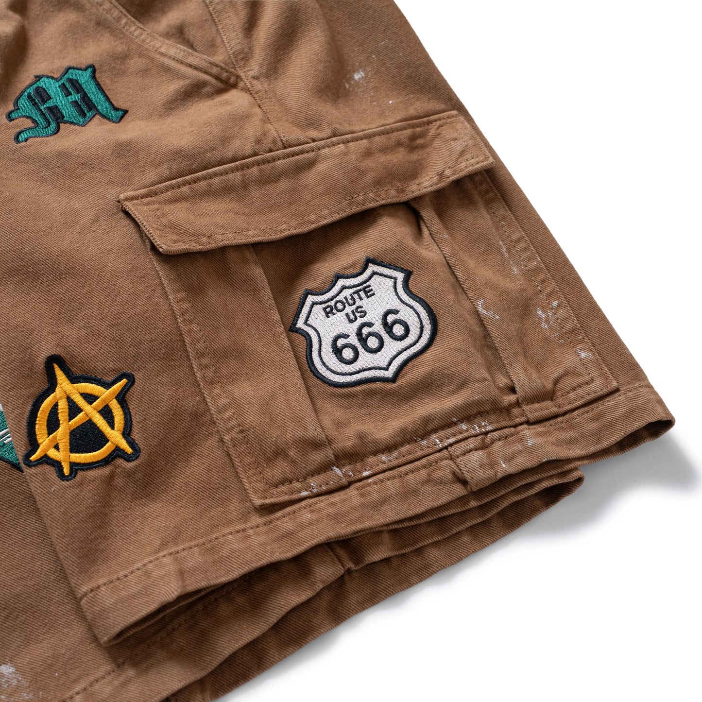 MULTI-PATCH CARGO SHORT