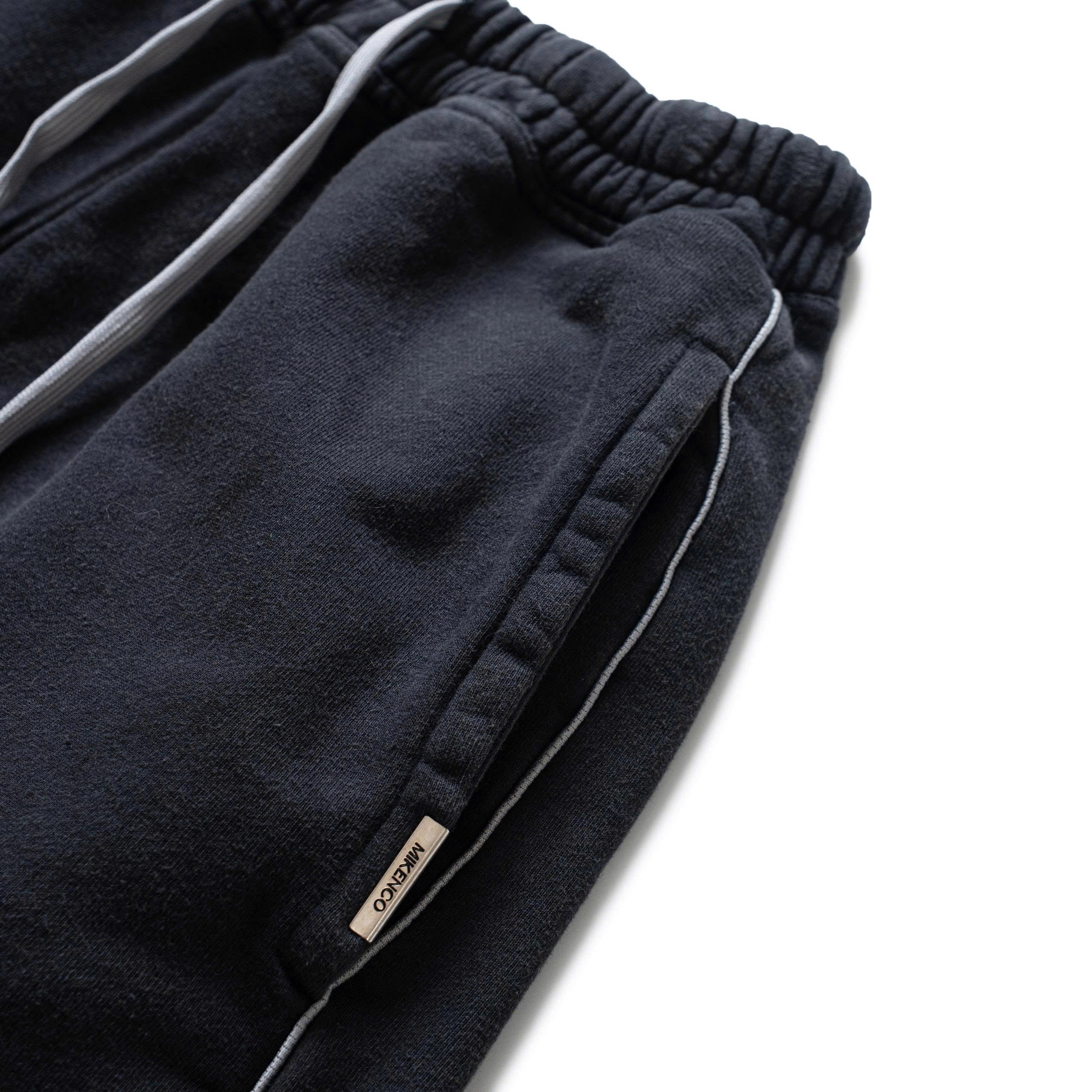 DOUBLE LINE SHORT