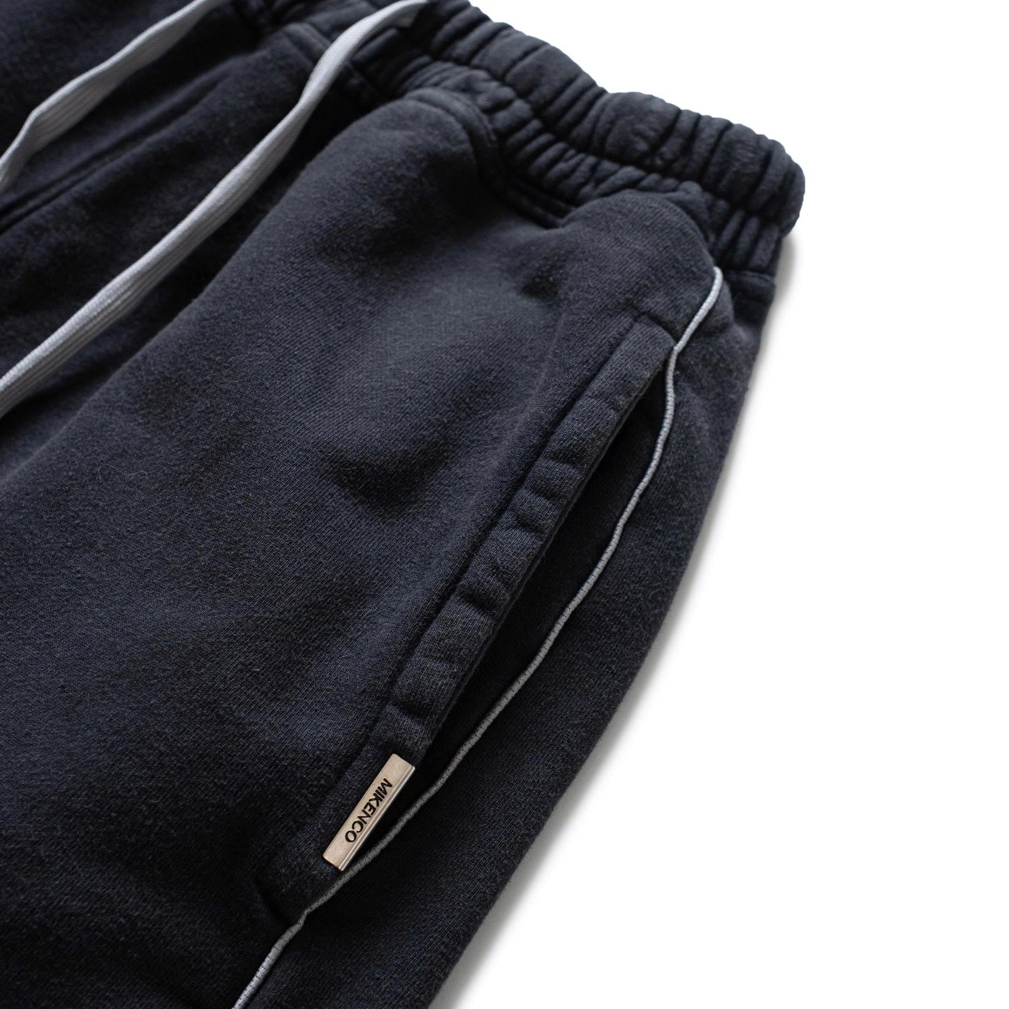 DOUBLE LINE SHORT