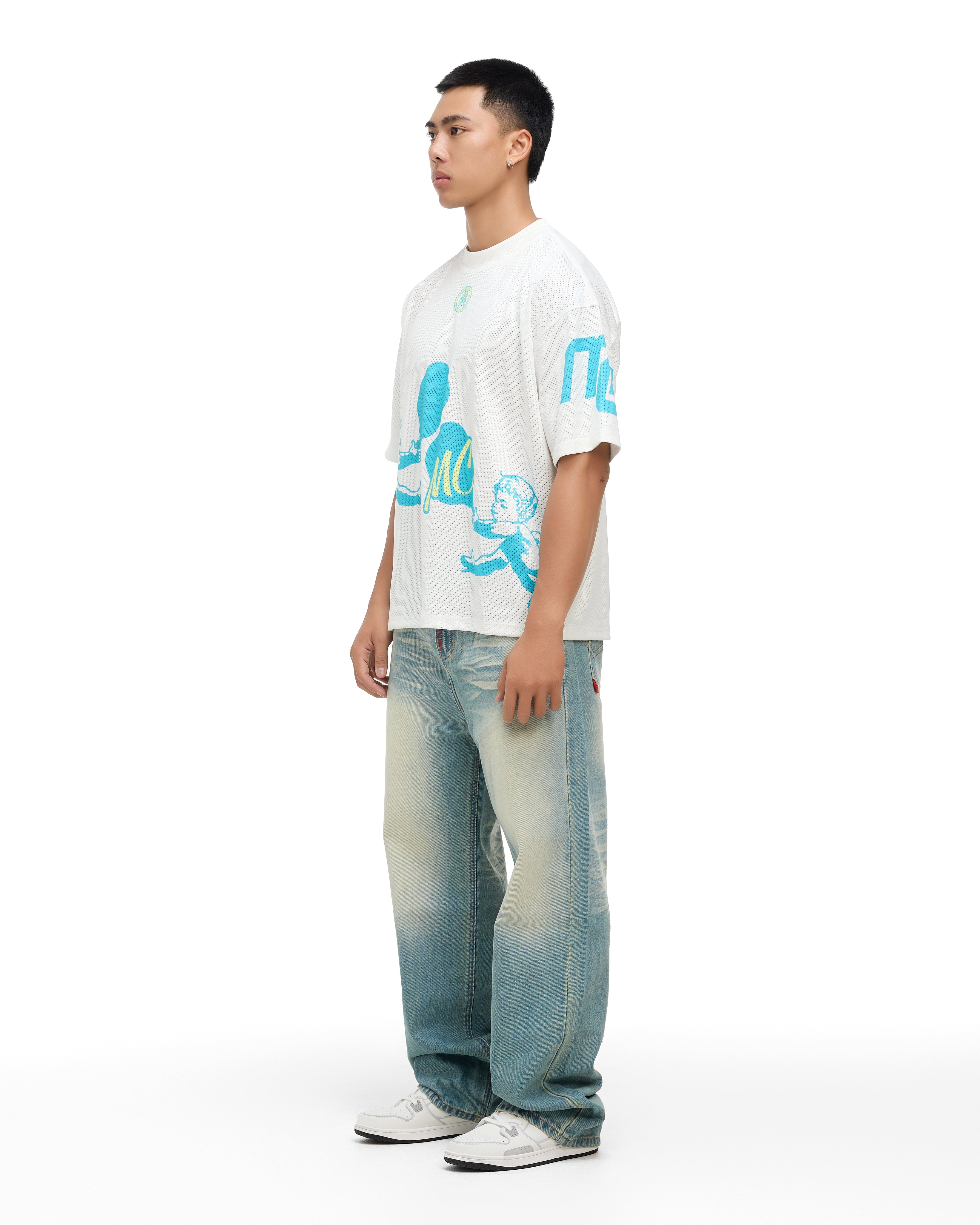 STRAIGHT RIGID WASH JEANS