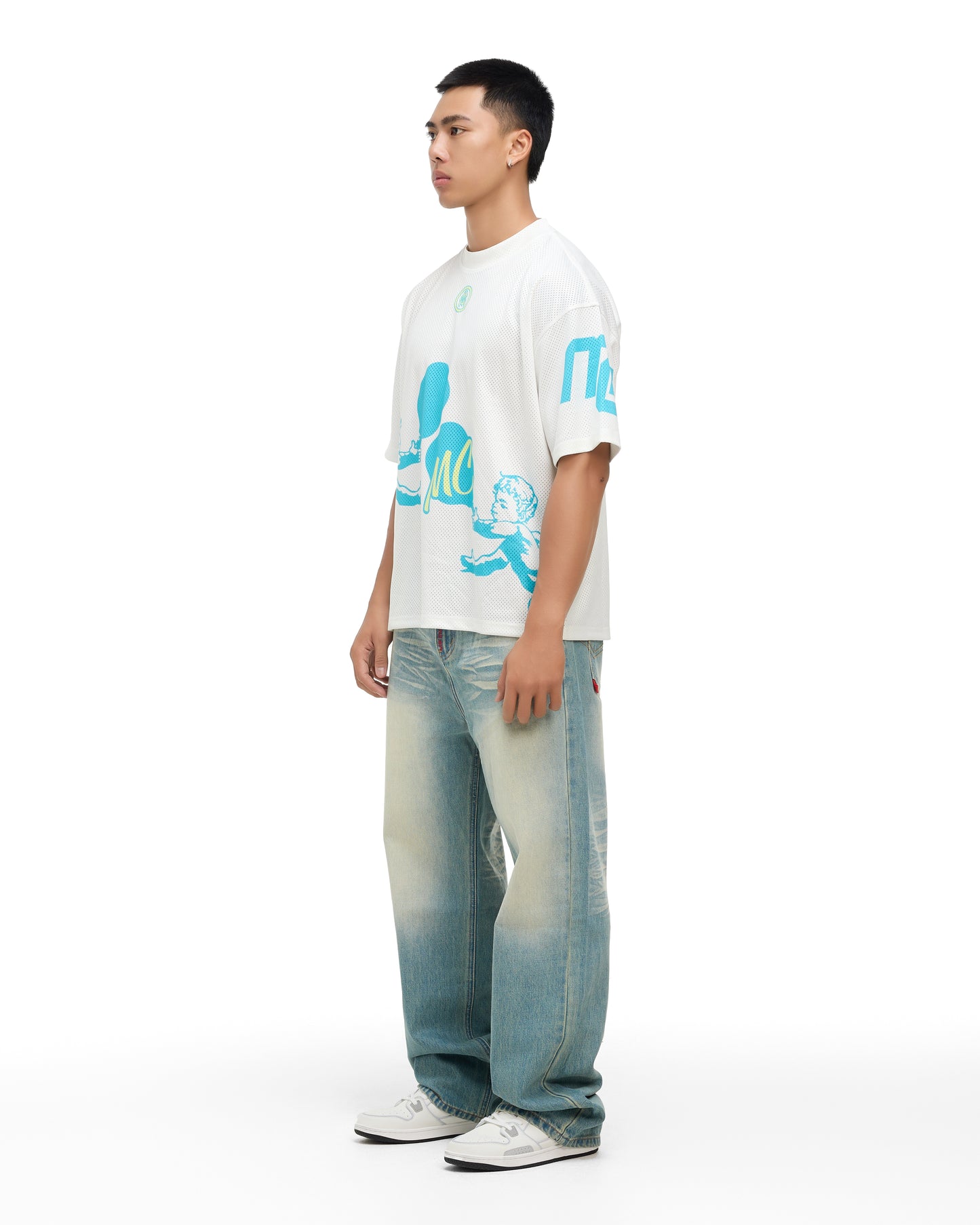 STRAIGHT RIGID WASH JEANS