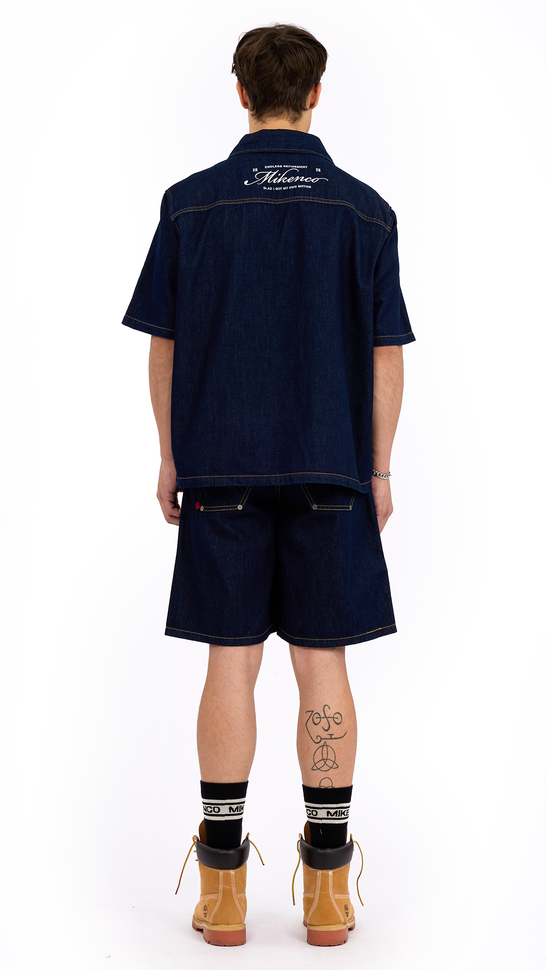 REFINEMENT DENIM SHORT