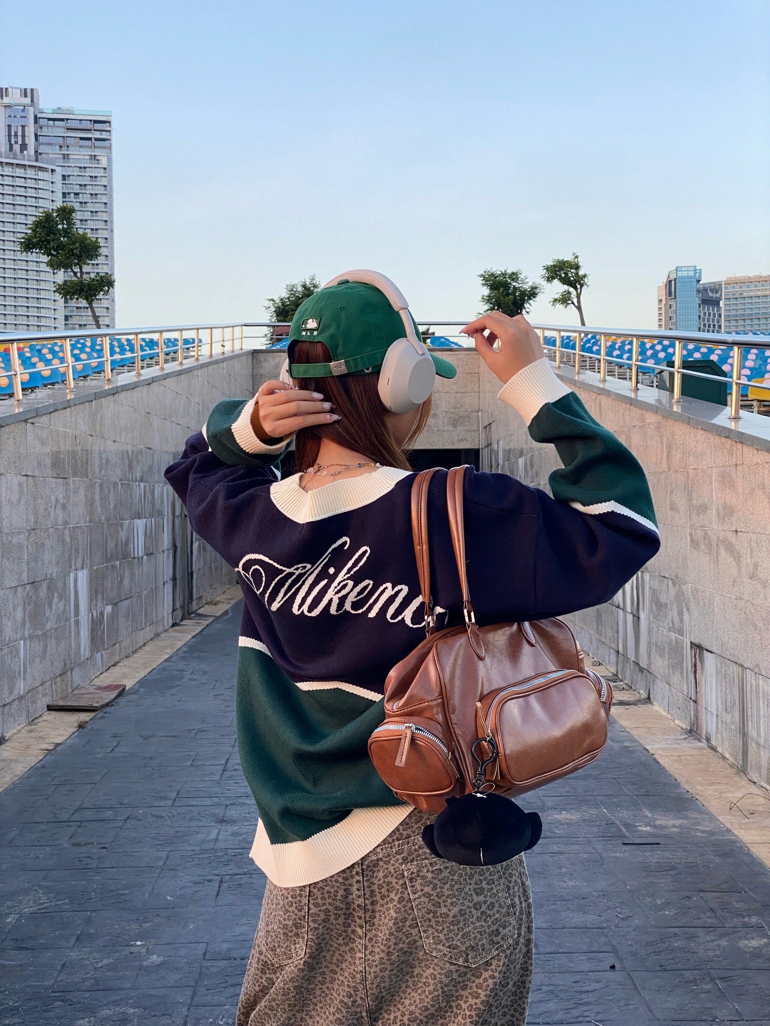 VICTORIAN GLORY CARDIGAN