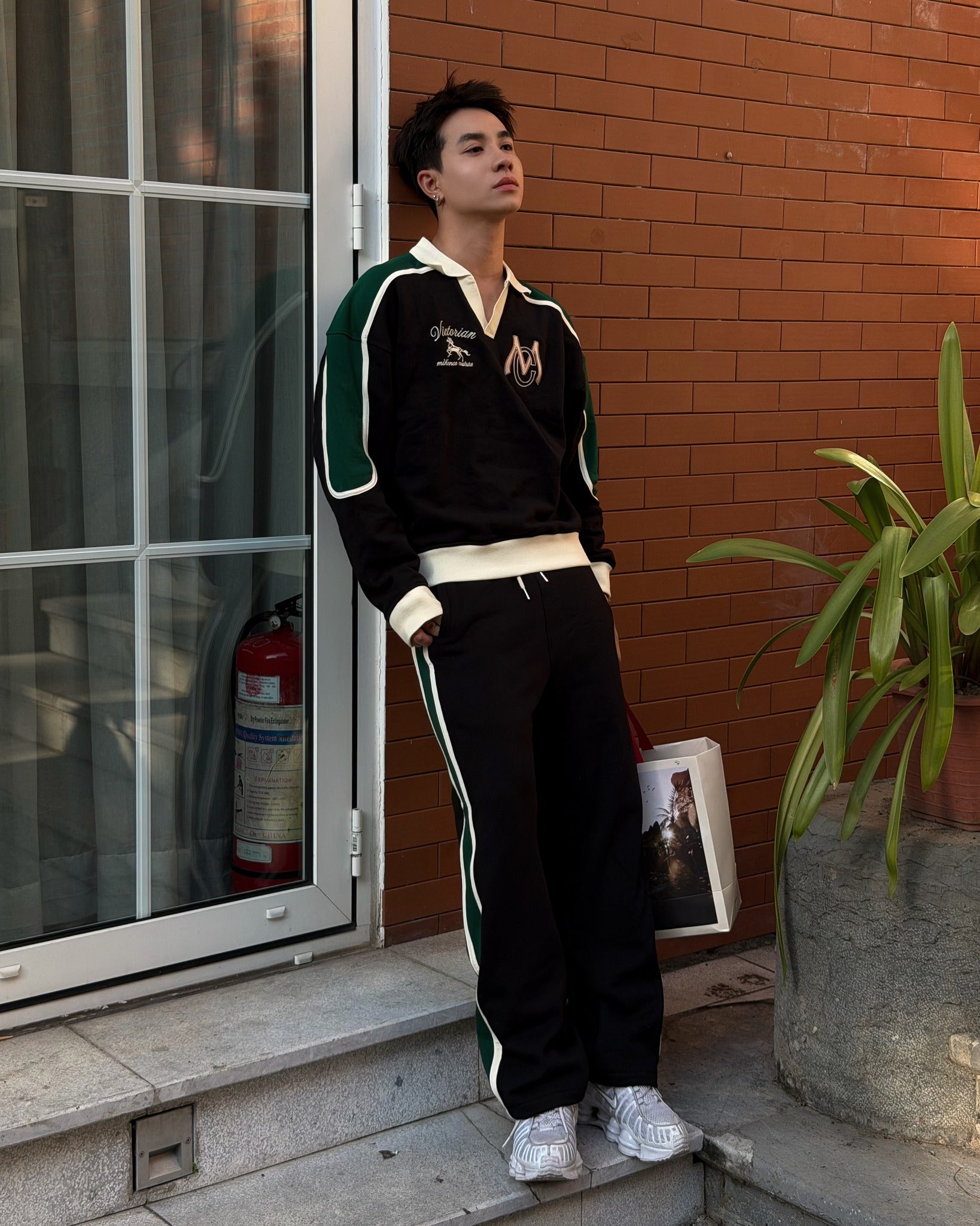 VICTORIAN SPIRIT SWEATER