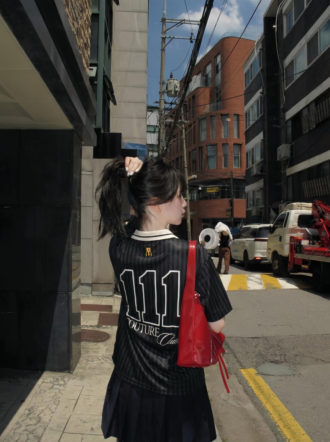 111 GLORIOUS JERSEY TSHIRT