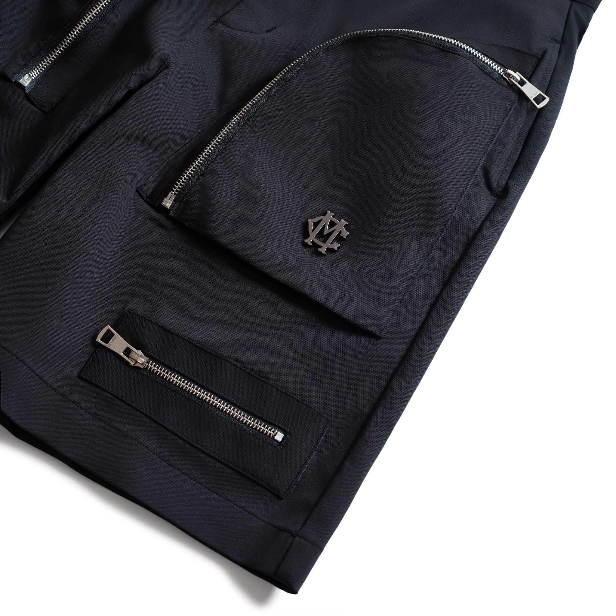 ROGUE ZIPS SHORT
